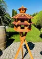 Produktbild: DARLUX Vogelvilla XXL Sechseck Doppelstock Vogelhaus + Ständer Braun/ Rot