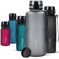 Produktbild: 720°DGREE Trinkflasche 2l “uberBottle“ softTouch +Sieb - BPA-Frei - XXL Wasserflasche für Gym, Fitnessstudio, Workout, Fitness, Sport, Outdoor - Große Sportflasche aus Tritan - Leicht, Stoßfest