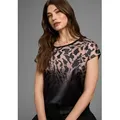 Produktbild: Shirtbluse LAURA SCOTT, Damen, Gr. 42, schwarz, animal, Web, Obermaterial: 100% Polyester. Rückenteil: 95% Viskose, 5% Elasthan, animal-print, bedruckt, gemustert, figurumspielend hüftbedeckend, Rundhals, angeschnitten abgesteppt, Blusen, in modischem Materialmix - NEUE FARBEN