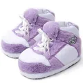 Produktbild: Knuffis Sneaker Hausschuhe Plüsch für Damen und Herren - Lustige Pantoffeln Größe 36-45 (Lila Weiß)