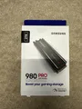 Produktbild: Samsung 980 Pro 2TB NVMe M2 SSD (MZ-V8P2T0CW)
