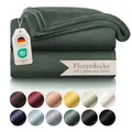 Produktbild: Blumtal Kuscheldecke flauschig XXL - Oeko-TEX zertifizierte Fleecedecke 220x240 cm - Wohndecke 220x240 cm - wärmende Decke flauschig- Kuscheldecke Grün -Wohnzimmer Decke Grün