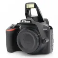 Produktbild: Nikon D3500 Gehäuse Gebrauchtware | Normale Gebrauchsspuren | 12 Monate Garantie | ✔️ Temporär mit Kostenlose Geschenkbox i.W.v. 160 €