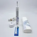 Produktbild: Oral-B Pro Series 3 Weiße elektrische Zahnbürste, 1 Bürste, 1 Reiseetui