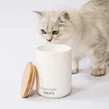 Produktbild: LucyBalu® Luftdichte Katzenfutter Aufbewahrungsbox | Tierfutterbehälter für Katzen | Katzenfutter Dose | Trockenfutter Aufbewahrungsdose mit Deckel | Katzen Leckerli Dose | Katzen Futterbox | Weiß