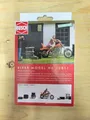 Produktbild: Busch H0 79811 Action Set: Biker Model Motorrad Braut Minirock. Neu-OVP
