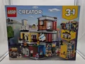 Produktbild: Lego Creator 31097 - 3 in 1 Stadthaus mit Zoohandlung & Café - 969 Teile - NEU
