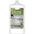Produktbild: Bona Vertriebsgesellschaft mbH Deutschland Bona Polish für Hartböden Bodenglanz, Verschleißschutz, Pflegemittel verleiht neuen Glanz und schützt lang anhaltend vor Verschleiß, 1000 ml - Flasche WP511013025