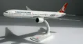 Produktbild: Turkish Airlines Boeing 777-300ER 1:200 Herpa Snap-Fit 613057 Modell B777 TC-LJK