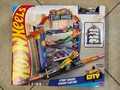 Produktbild: Hot Wheels City Stunt Garage Spielset (GNL70)
