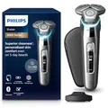 Produktbild: Philips Shaver S9000 – Elektrischer Nass- & Trockenrasierer für Männer in Chromsilber mit Lift & Cut System, SkinIQ Technologie, ausklappbarem Barttrimmer, Ladestation & Reiseetui(Modell S9975/35)