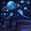 Produktbild: Leuchtsterne Kinderzimmer Sterne leuchtend Selbstklebend Wandsticker Wandaufkleber Kinderzimmer Junge Mädchen Kinder Mond Astronaut Leucht Aufkleber Schlafzimmer Wohnzimmer Wandtattoo