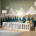 Produktbild: Crazy Pine Kinderbett 90x190 cm – Montessori Bodenbett mit Rausfallschutz 40cm und Öffnbarer Barriere - Weiß mit Glatter Oberfläche - Perfekt für Jungen und Mädchen Crazy Johnny