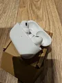 Produktbild: Apple AirPods Pro 2 mit USB-C MagSafe Case weiß