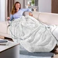 Produktbild: Delindo Lifestyle Heizdecke mit Abschaltautomatik 215 x 240 cm, große Kuscheldecke XXL mit 9 Temperaturstufen, mit Lammfell Optik, weiß