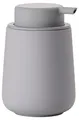 Produktbild: Zone Denmark Nova One Seifenspender fürs Badezimmer, Spender aus Keramik für Handseife/Flüssigseife, Durchm. 8 cm, Höhe 11,5 cm, Fassungsvermögen 250 ml, Gull Grey (Grau)