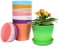 Produktbild: KAHEIGN 8Pcs Blumentöpfe Kunststoff Bunt 14cm Runde Kleine Blumentöpfe, 8 Farben Mini Blumentopf Pflanztöpfe Pflanzenbehälter Innenblumentöpfe mit Palettenschalen für Büro Haus Balkon (14 x 12cm)