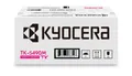 Produktbild: Kyocera TK-5490M Toner Drucker Magenta. Original Tonerkartusche 1T0C22BNL1. Drucker Toner kompatibel für PA2101cx, PA2101cwx, MA2101cfx, MA2101cwfx. Druckertoner für bis zu 2400 Seiten