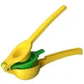 Produktbild: Intirilife 2in1 Zitruspresse aus Metall in Gelb - Grün - 22 x 7.5 x 6 cm - Manuelle Zitronenpresse Handpresse für Zitronen und Limetten einfache Handhabung praktisch für Salat Limonade Cocktails uvm.