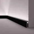 Produktbild: NOËL & MARQUET IL10 BLACK Licht-Sockelleiste 2m | Schwarze LED-Fußleiste 80x23mm inkl. schwarzem Diffusor | Lichtundurchlässiges HDPS-Profil RAL 7021 von NMC