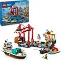 Produktbild: LEGO City Hafen mit Frachtschiff, Bauspielzeug für Jungen & Mädchen ab 8 Jahren