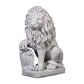 Produktbild: gartendekoparadies.de Löwe mit Schild rechts, Steinfigur, H. 54 cm, 40 kg, Grau, frostsicher aus Steinguss für Außenbereich