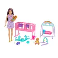 Produktbild: Barbie Skipper-Puppe und Kinderzimmer mit Zubehör, enthält Zwillingsbabypuppen, 1 Bettchen, 1 Schaukel, 1 Wippe und mehr, HXM99