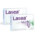 Produktbild: Lasea® hilft natürlich abzuschalten, beruhigt und bessert in Folge den Schlaf Pflanzliches Arzneimittel mit speziellem Lavendelöl | 2 x 28 Kapseln