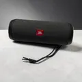 Produktbild: JBL Flip Essential 2 Bluetooth Lautsprecher IPX7 USB-C 16W Grau v Händler