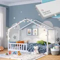 Produktbild: Bellabino Bia Kinderbett 80x160 cm – Hausbett mit Matratze, Rausfallschutz & Lattenrost – Montessori Bodenbett aus Massivholz Kiefer – Kinder Bett in Weiß für Jungen und Mädchen