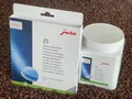 Produktbild: JURA Set: 25 x Reinigungstabletten 25045 + 36 x Entkalkungstabletten 70751