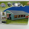 Produktbild: Kids Globe Farming Viehstall (bewegliche Türen, abnehmbares Dach,1:32)