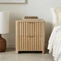 Produktbild: IDIMEX Nachttisch Ella mit 2 Schubladen, Eiche Finish - Nachtschrank mit Lamellenfront, Beistelltisch aus MDF, Kleine Kommode im modernem skandinavischem Design