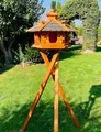 Produktbild: DARLUX handgefertigtes Sechseck Vogelhaus aus Holz wetterfest M - XXL mit und ohne Ständer I Futterhaus I Futterhäuschen I wetterfest I Bitumdach (Größe L mit Ständer, Schwarz - Braun)