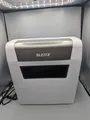 Produktbild: Leitz IQ Home Aktenvernichter P4, 15L, leiser Partikelschnitt, bis 7 Blatt