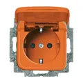 Produktbild: Busch-Jaeger 20 EUKB-14-212 Schutzkontakt-Steckdose Safety+, mit Klappdeckel, mit erhöhtem Berührungsschutz, mit Befestigungskrallen, orange glänzend, Reflex SI