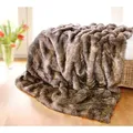 Produktbild: Wohndecke Felldecke (Kunstfell) Otter braun, Wohnen und Accessoires GmbH & Co. KG, Felloptik braun 150 cm x 200 cm