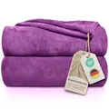 Produktbild: Gräfenstayn® Kuscheldecke flauschig & super weich - hochwertige Fleecedecke auch als Wohndecke, Tagesdecke, Sofadecke & Wohnzimmer geeignet - Überwurf Decke Sofa & Couch (Lila, 240x220 cm)