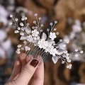 Produktbild: Edary Braut Hochzeit Haarkämme Kristall Blume Braut Kopfschmuck Perlen Haarklammern Haarschmuck für Frauen und Mädchen (Silber)