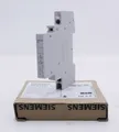 Produktbild: 2x Siemens 5SW3300 5SW3 300 Hilfsschalter Hilfsstromschalter -unused/OVP-