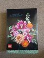 Produktbild: LEGO Botanicals: Schöner Rosafarbener Blumenstrauß (10342)