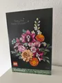 Produktbild: LEGO Botanicals: Schöner Rosafarbener Blumenstrauß (10342)