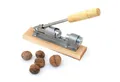 Produktbild: Goods+Gadgets Nussknacker Retro Nut-cracker, (Hebel-Knacker), Schalenknacker aus Edelstahl