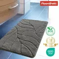 Produktbild: FLOORDIREKT Badematte Maris - Flauschiger Badvorleger mit Blattstruktur - Rutschhemmende Rückseite - Dunkelgrau - 60 x 120 cm