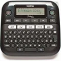 Produktbild: Brother P-touch D210 Desktop Beschriftungsgerät Schwarz 14 Schriftarten NEU OVP