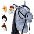 Produktbild: Hoofly® Hobby Horse Pferde – Großes Steckenpferd für Kinder A3 mit Trense & 40 cm Schraubstab | Realistisches & weiches Stockpferd Grau (Schimmel) | Hobby Horsing Pferd in 4 liebevollen Farben