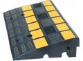 Produktbild: Bordsteinrampe, bis 40 t, rutschfest, Reflexstreifen, als Kabelbrücke nutzbar, L 600 x B 360 x H 150 mm, Hartgummi, schwarz-gelb