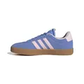 Produktbild: adidas Women's VL Court 3.0 Schuh | Dieser schlichte adidas Schuh aus weichem Leder mit leichter Dämpfung und vulkanisierter Gummiaußensohle bietet Komfort.