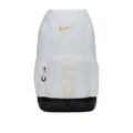 Produktbild: Nike Varsity Elite 32L Rucksack Weiß – Uni Daypack mit viel Stauraum