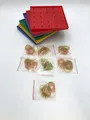 Produktbild: Learning Resources Geoboard Geometriebrett 5x5 Stifte Set für Kinder ab 5 Jahren